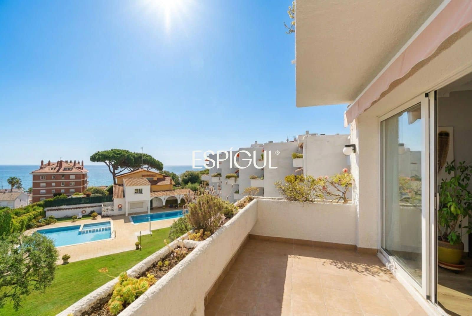 3 bedroom Penthouse for sale in Sant Andreu de Llavaneres with pool garage - € 650,000 (Ref: 10016037)