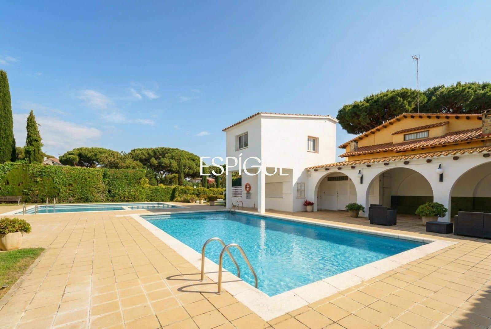 3 bedroom Penthouse for sale in Sant Andreu de Llavaneres with pool garage - € 650,000 (Ref: 10016037)