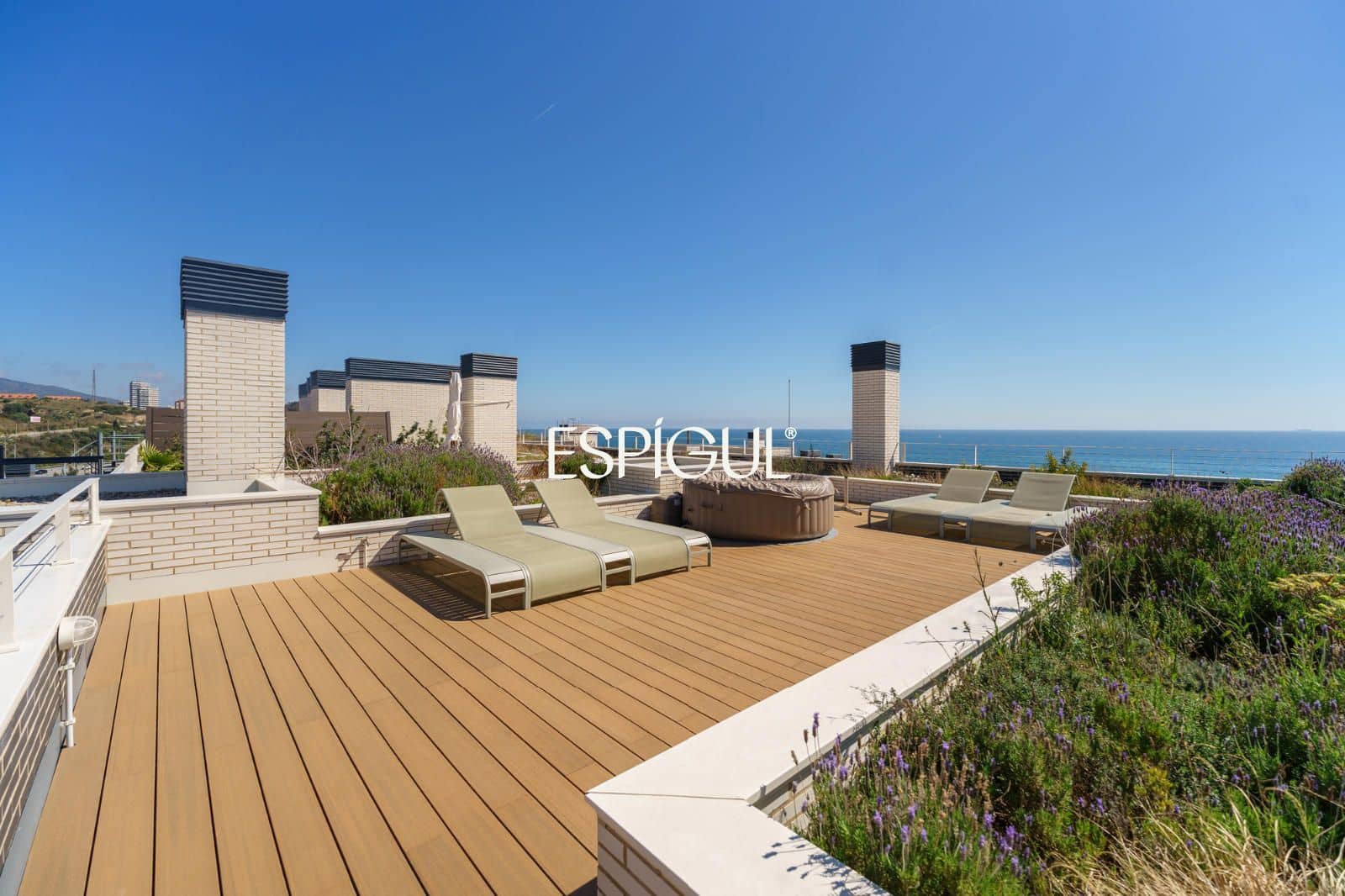 3 bedroom Penthouse for sale in Montgat with pool garage - € 980,000 (Ref: 10016040)