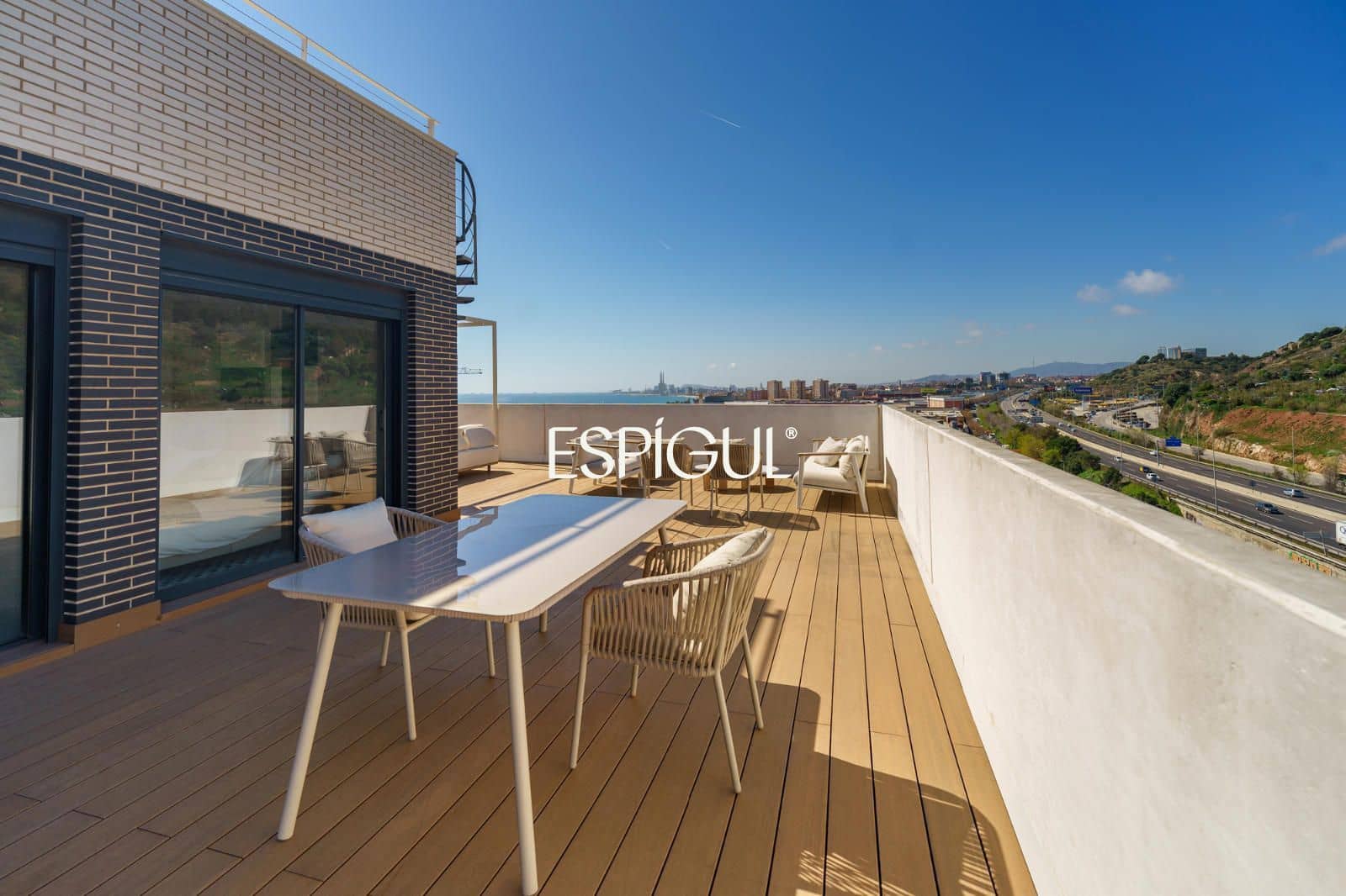 3 bedroom Penthouse for sale in Montgat with pool garage - € 980,000 (Ref: 10016040)