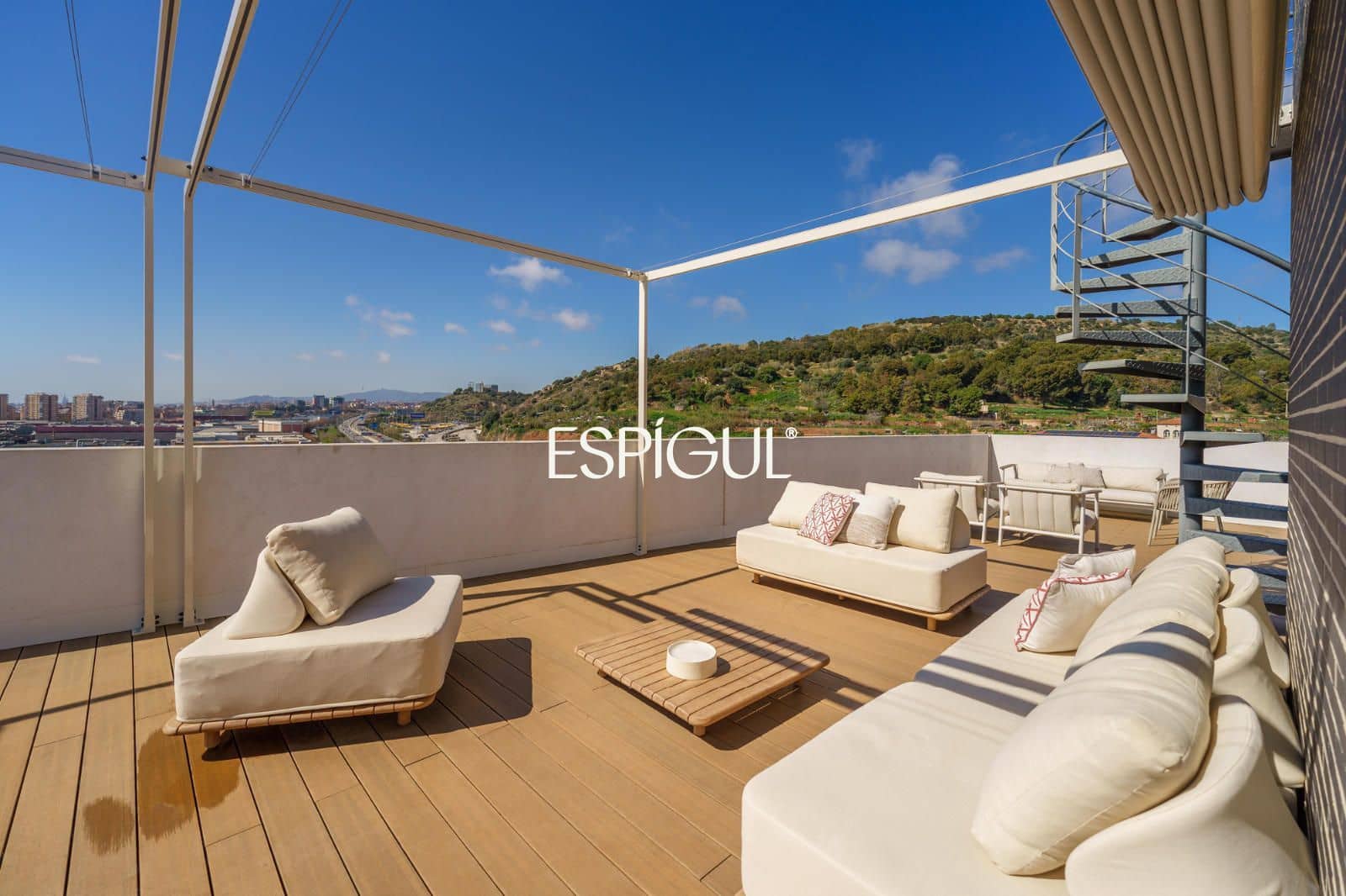 3 bedroom Penthouse for sale in Montgat with pool garage - € 980,000 (Ref: 10016040)