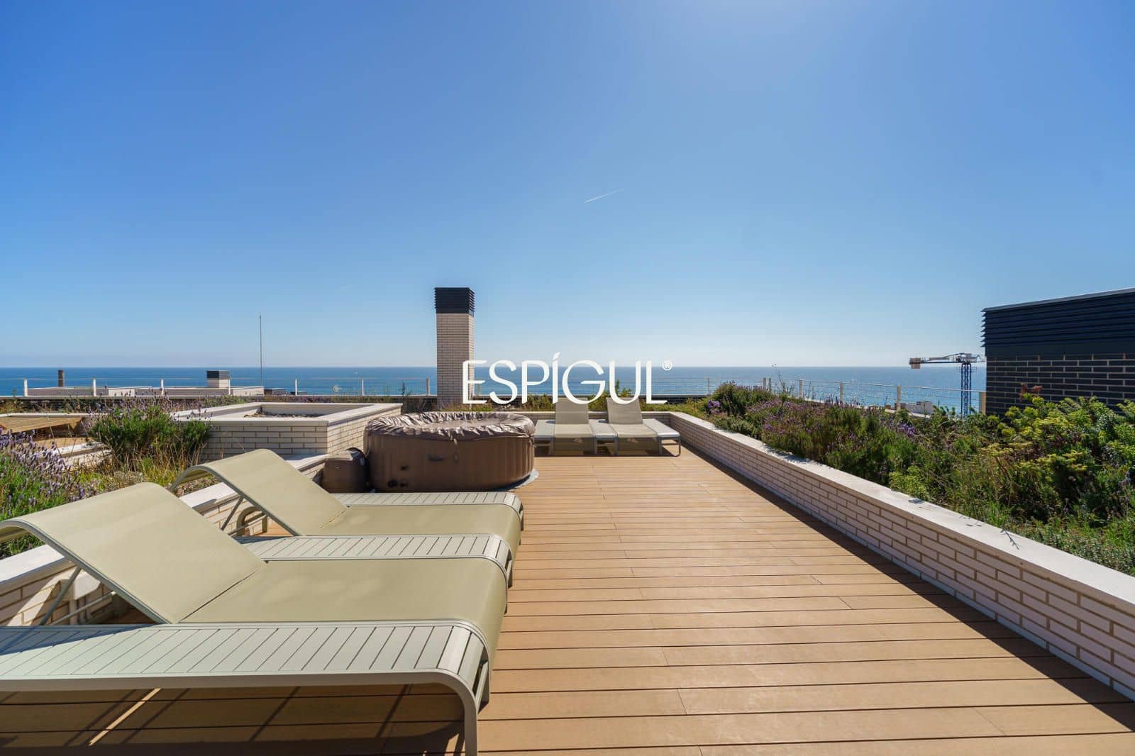 3 bedroom Penthouse for sale in Montgat with pool garage - € 980,000 (Ref: 10016040)