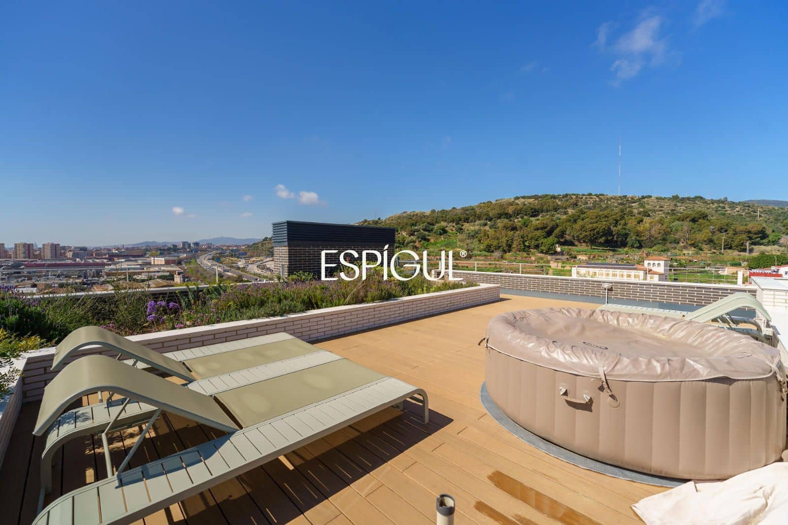 3 bedroom Penthouse for sale in Montgat with pool garage - € 980,000 (Ref: 10016040)