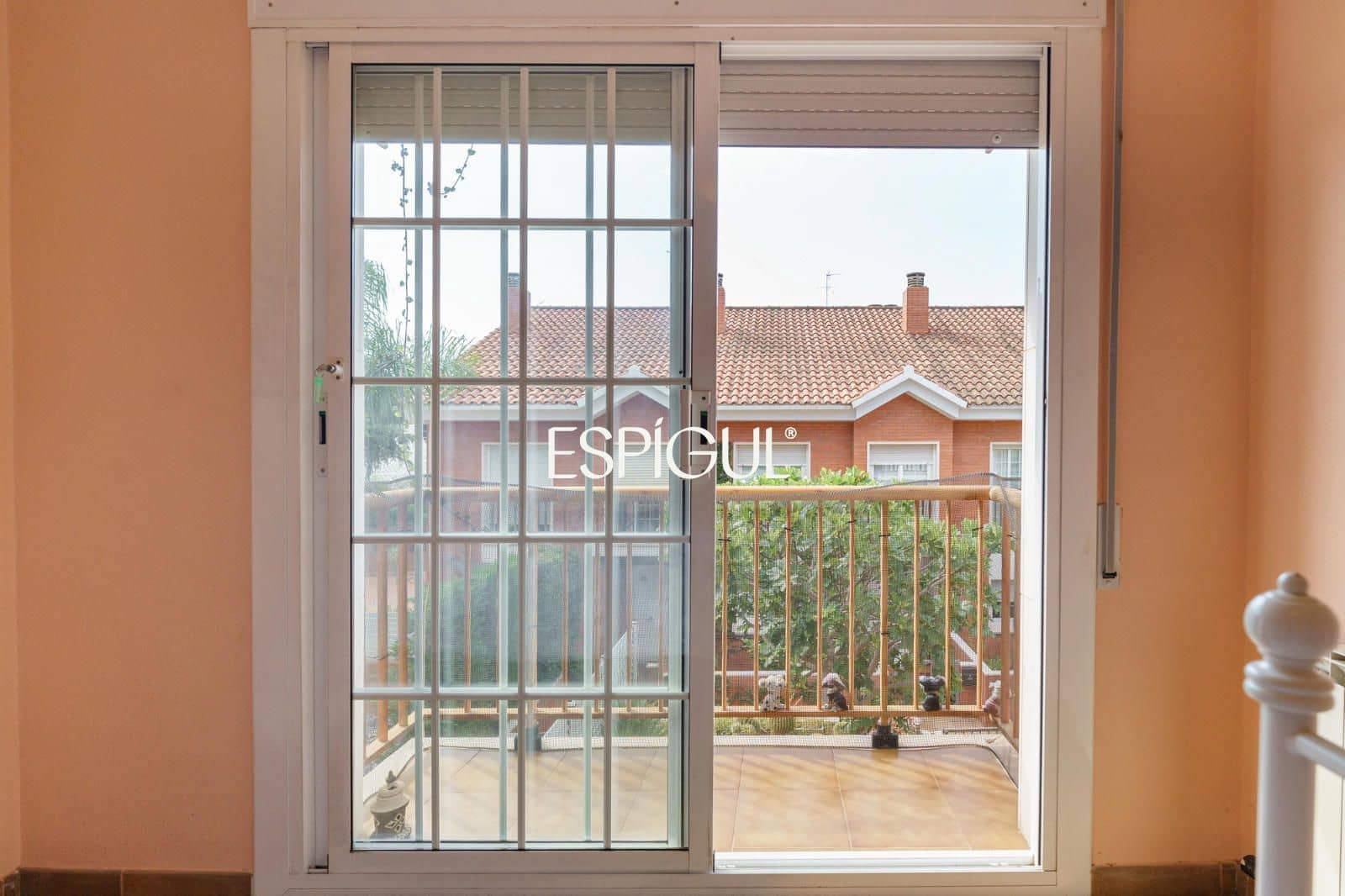 4 bedroom Townhouse for sale in Premia de Mar with pool garage - € 620,000 (Ref: 10016041)