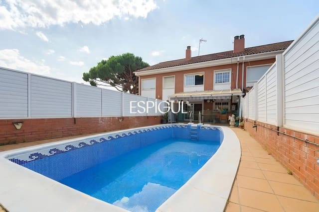 4 bedroom Townhouse for sale in Premià de Mar - € 620,000 (Ref: 10016041)