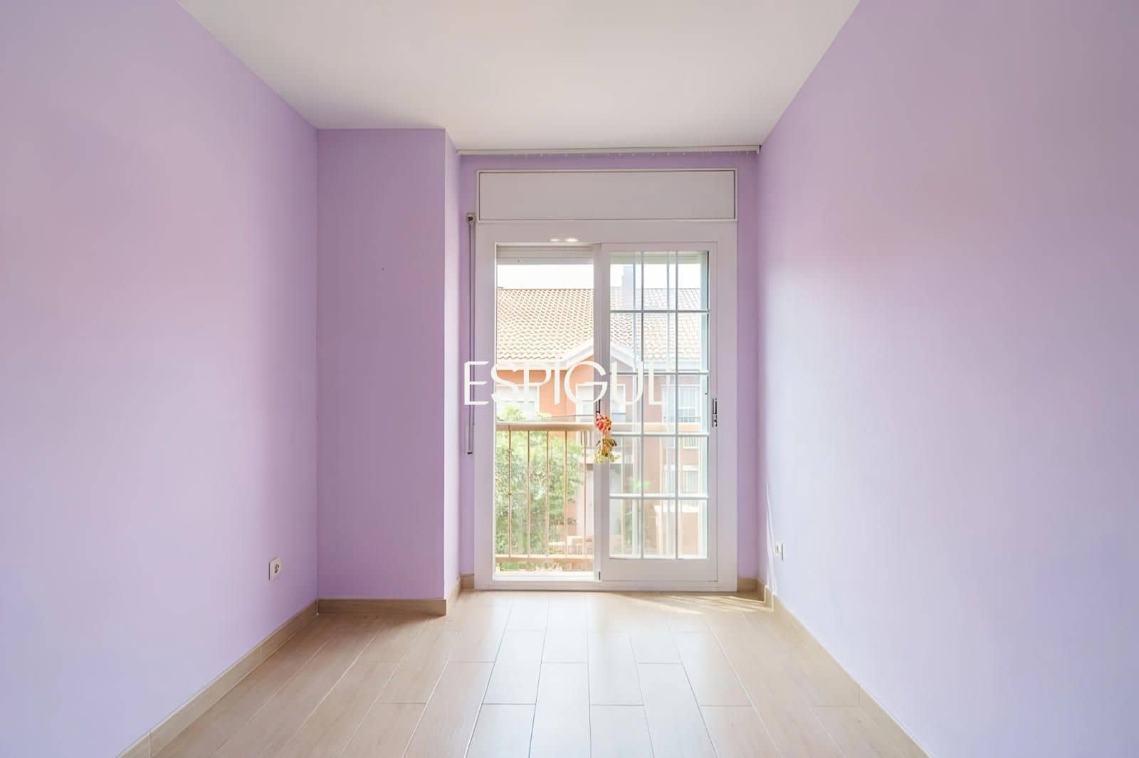 4 bedroom Townhouse for sale in Premia de Mar with pool garage - € 620,000 (Ref: 10016041)