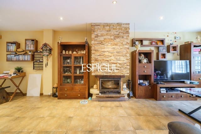 4 bedroom Townhouse for sale in Premià de Mar - € 620,000 (Ref: 10016041)