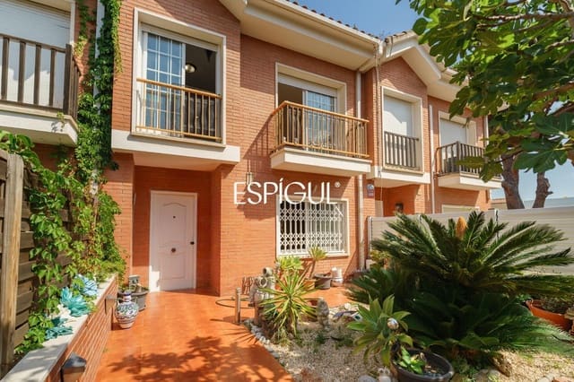 4 bedroom Townhouse for sale in Premià de Mar - € 620,000 (Ref: 10016041)