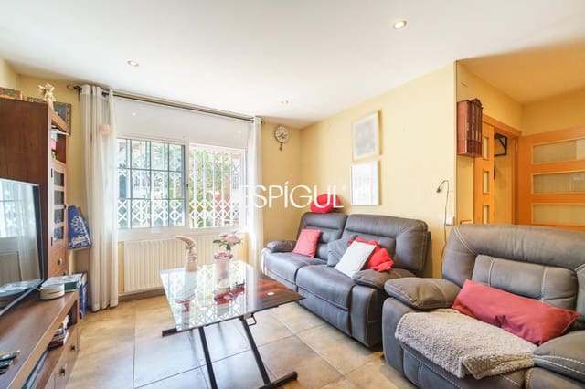 4 bedroom Townhouse for sale in Premià de Mar - € 620,000 (Ref: 10016041)