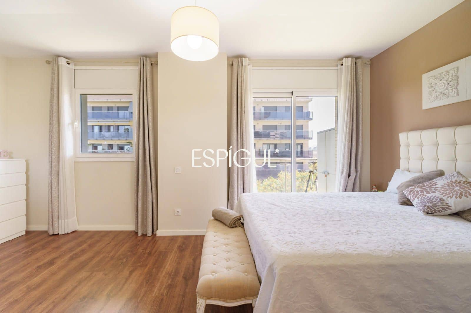 Piso de 3 habitaciones en Mataró en venta con piscina garaje - 569.000 € (Ref: 10016043)
