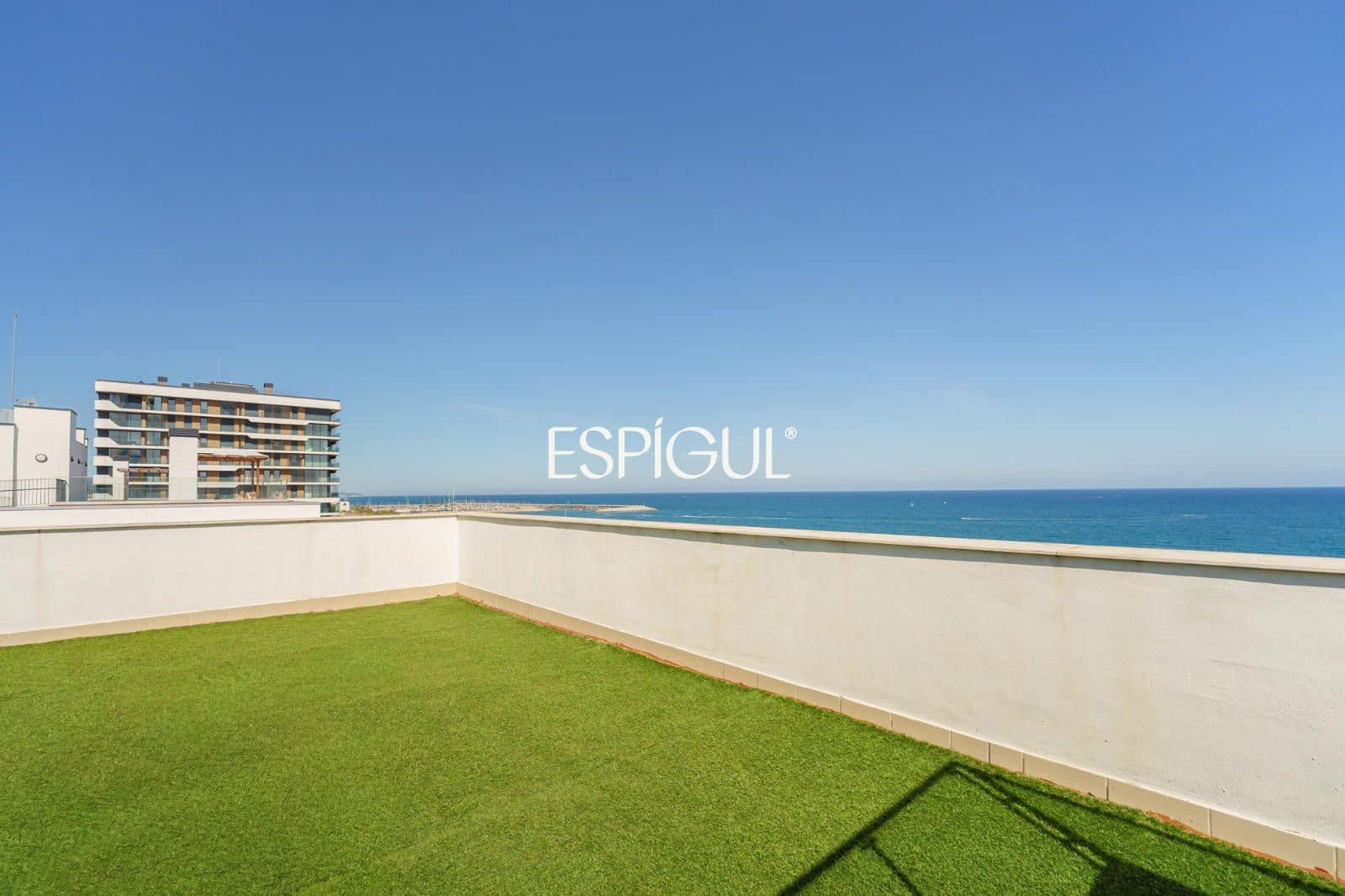 Piso de 3 habitaciones en Mataró en venta con piscina garaje - 569.000 € (Ref: 10016043)