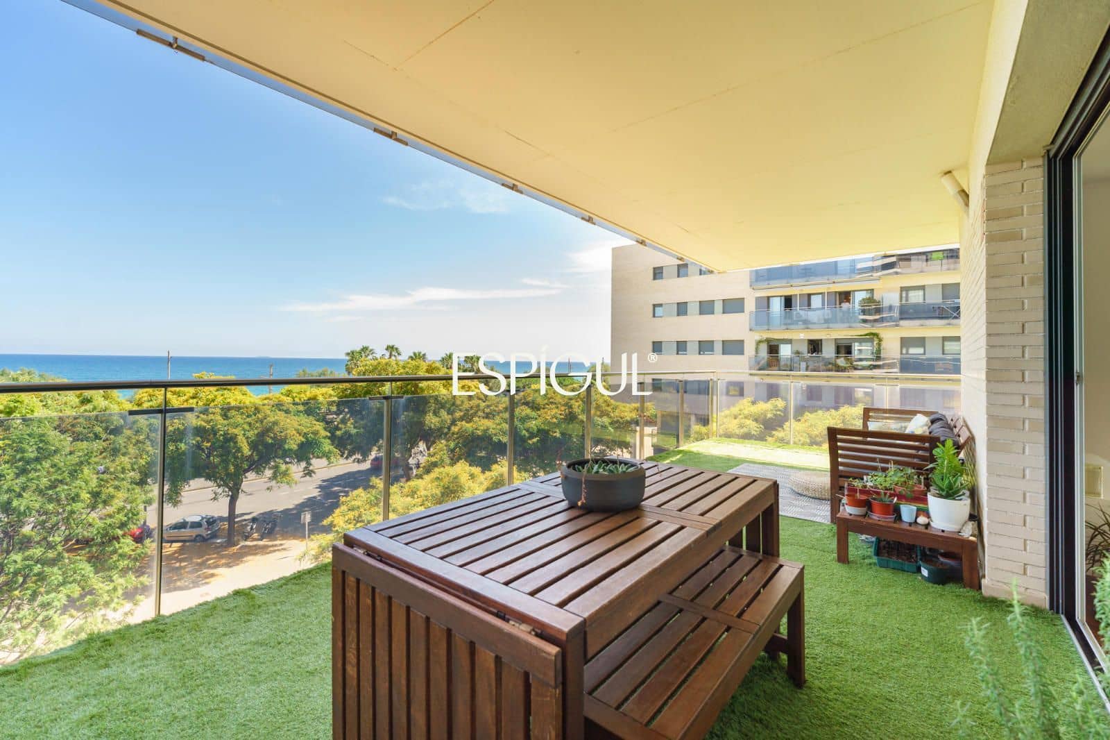 Piso de 3 habitaciones en Mataró en venta con piscina garaje - 569.000 € (Ref: 10016043)