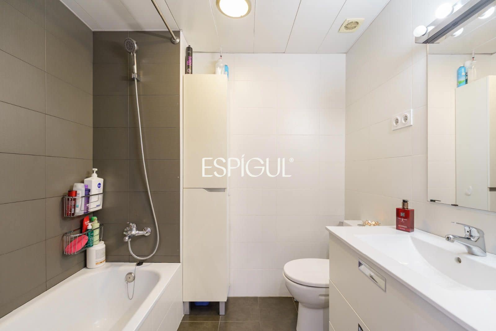 Piso de 3 habitaciones en Mataró en venta con piscina garaje - 569.000 € (Ref: 10016043)