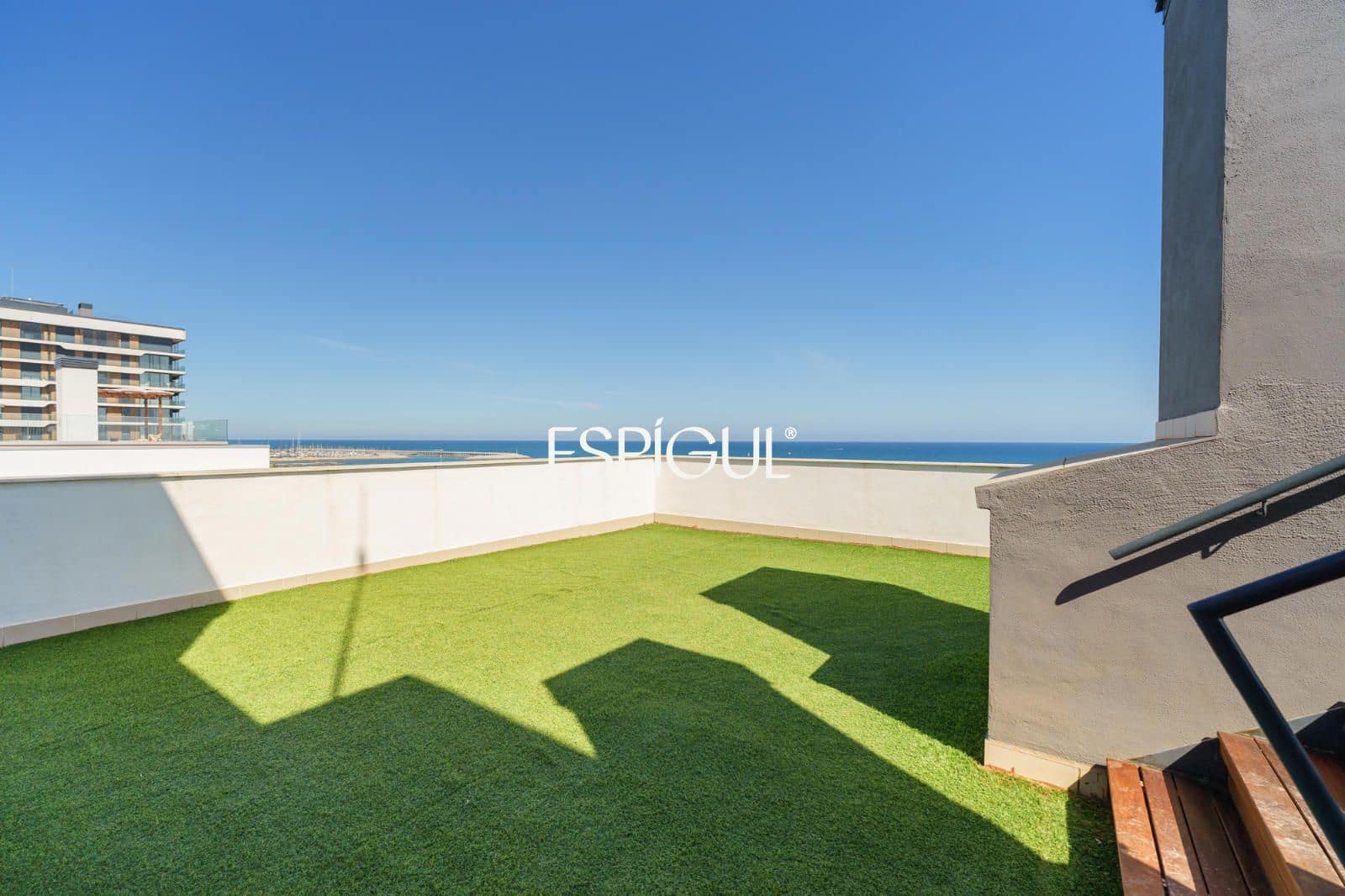 Piso de 3 habitaciones en Mataró en venta con piscina garaje - 569.000 € (Ref: 10016043)