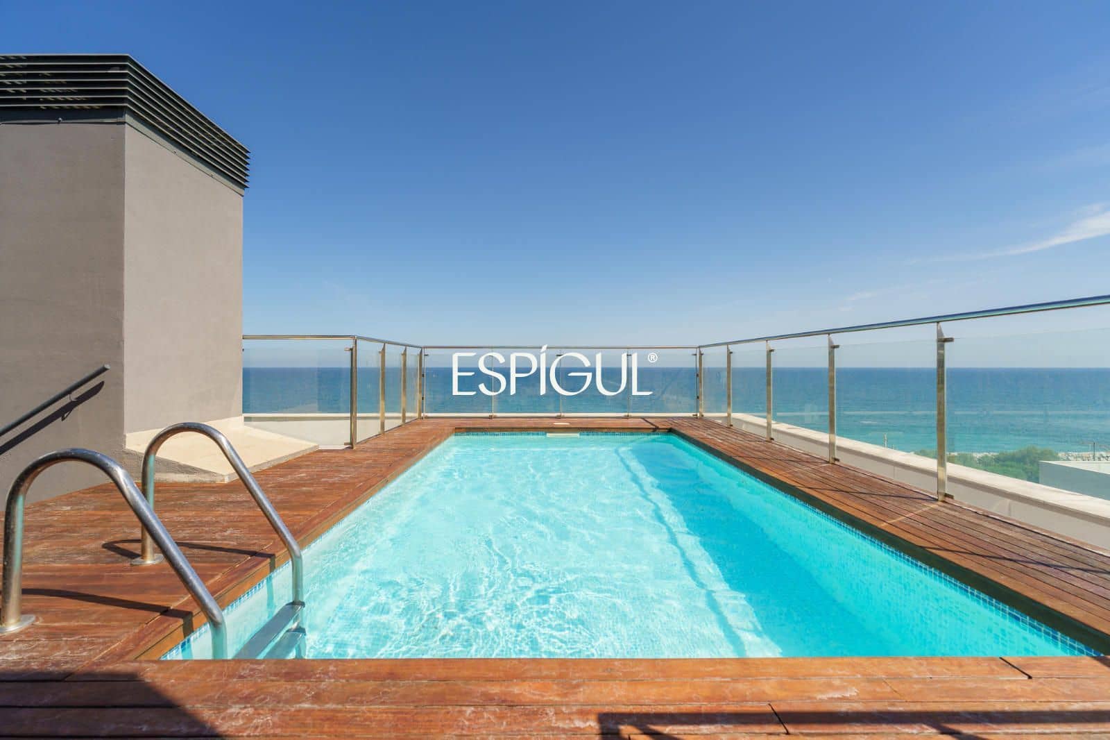 Piso de 3 habitaciones en Mataró en venta con piscina garaje - 569.000 € (Ref: 10016043)