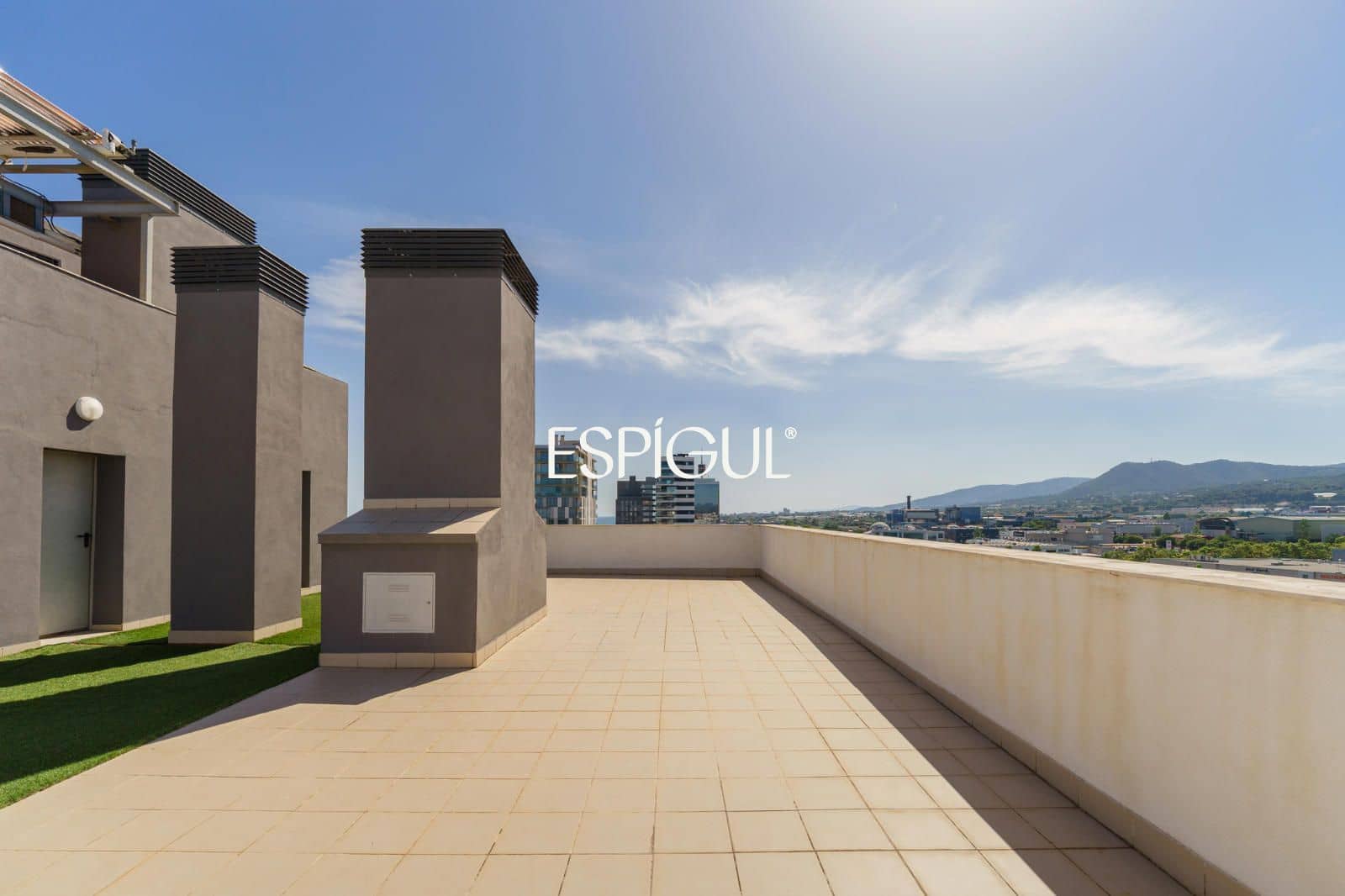Piso de 3 habitaciones en Mataró en venta con piscina garaje - 569.000 € (Ref: 10016043)