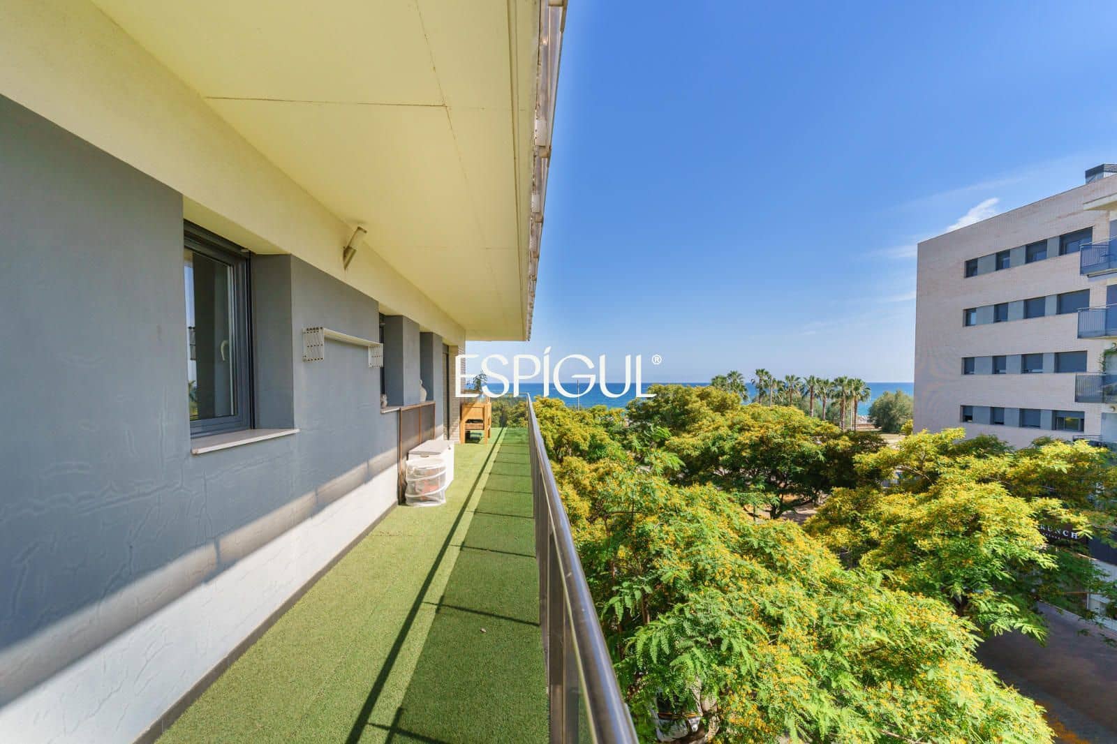 Piso de 3 habitaciones en Mataró en venta con piscina garaje - 569.000 € (Ref: 10016043)