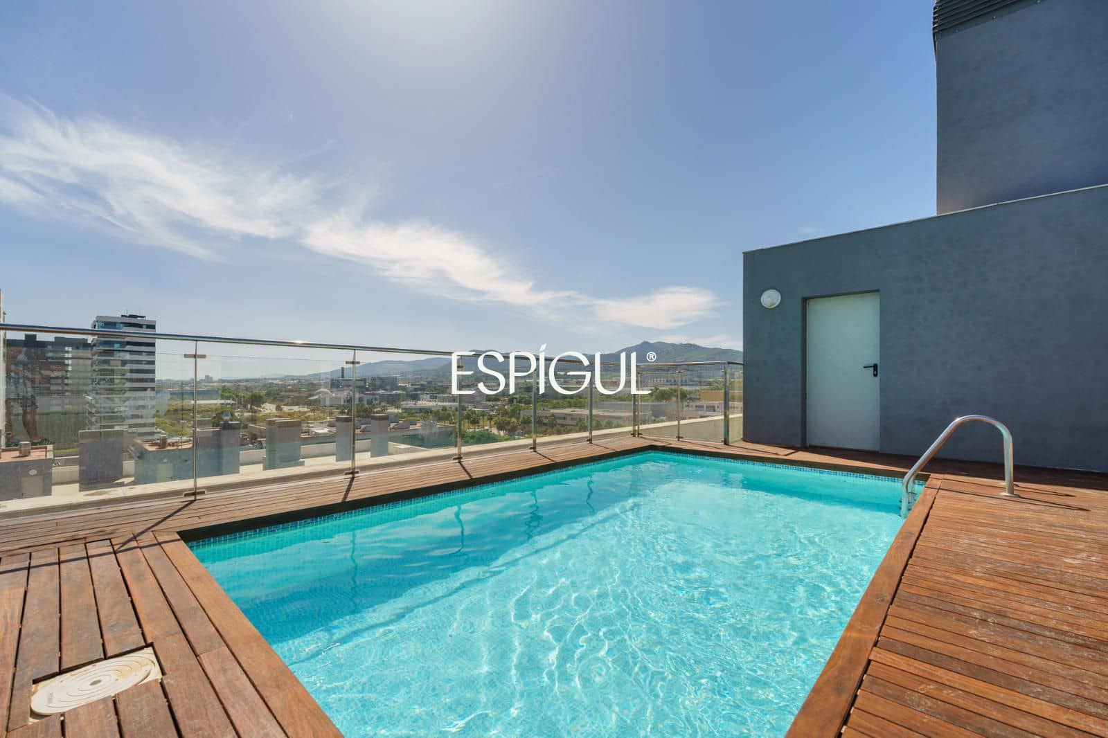 Piso de 3 habitaciones en Mataró en venta con piscina garaje - 569.000 € (Ref: 10016043)