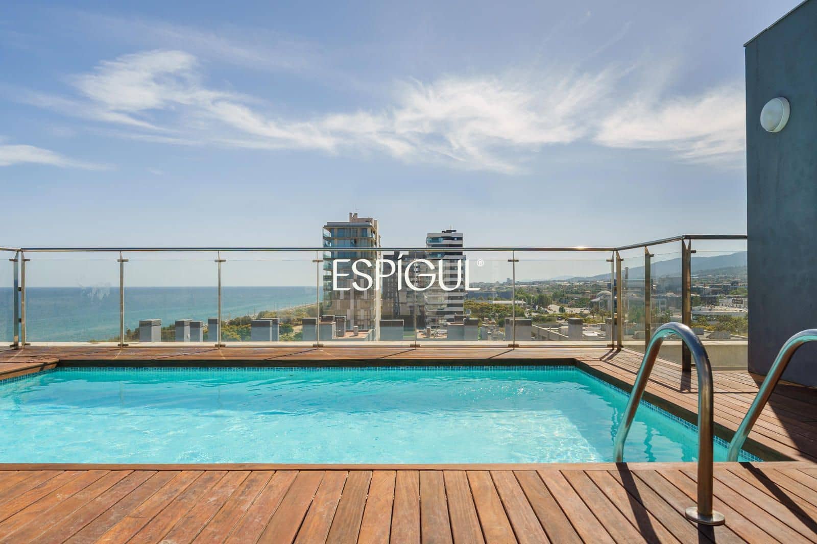 Piso de 3 habitaciones en Mataró en venta con piscina garaje - 569.000 € (Ref: 10016043)