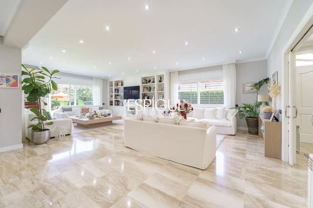 4 quarto Moradia para venda em Teià com piscina garagem - 1 590 000 € (Ref: 10016044)