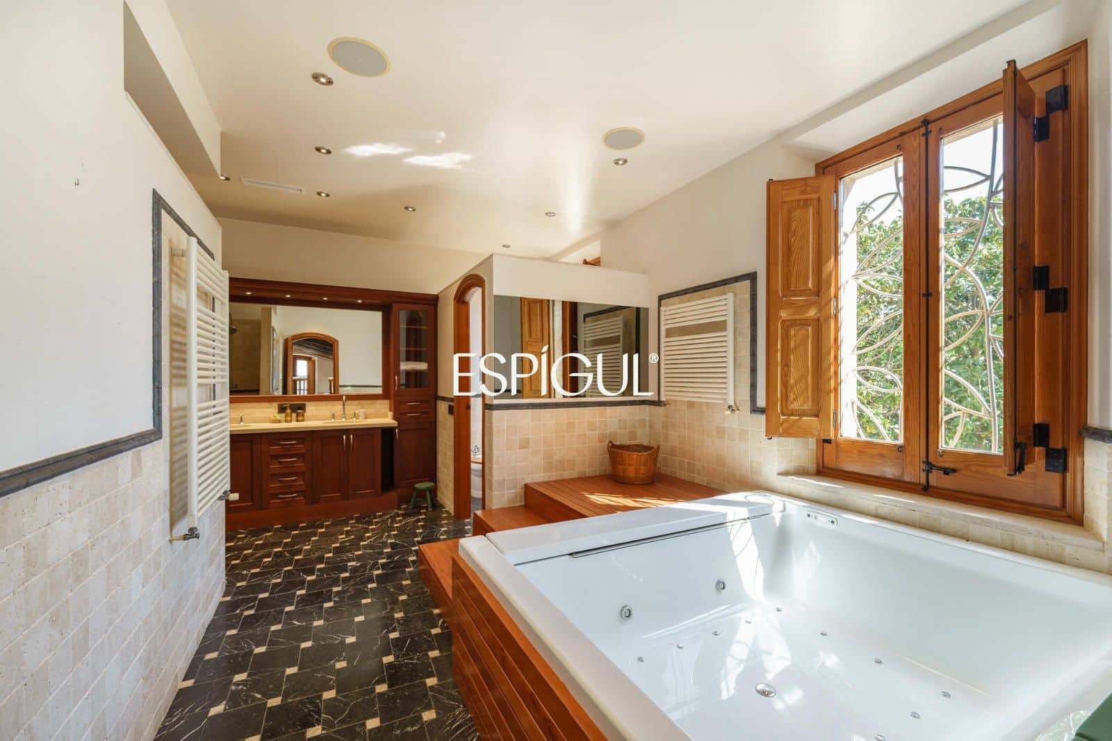 6 soverom Villa til salgs i Cabrera de Mar med svømmebasseng garasje - € 7 100 000 (Ref: 10016045)