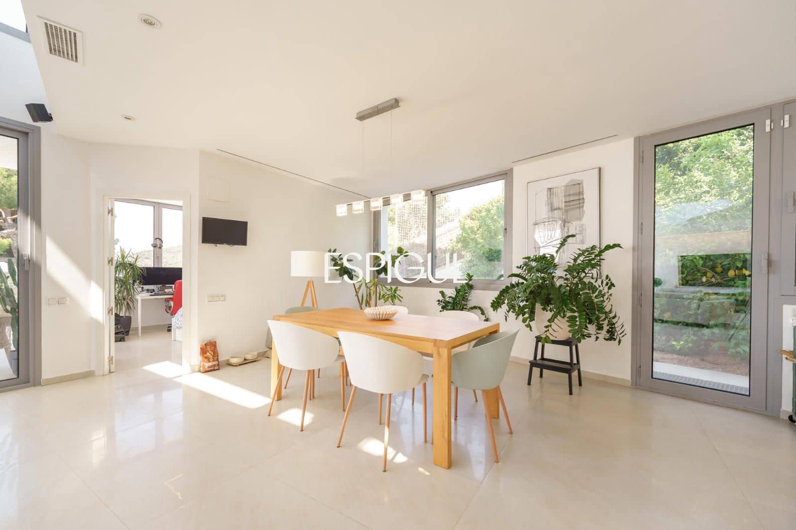 5 bedroom Villa for sale in Vilassar de Dalt with pool garage - € 1,300,000 (Ref: 10016047)