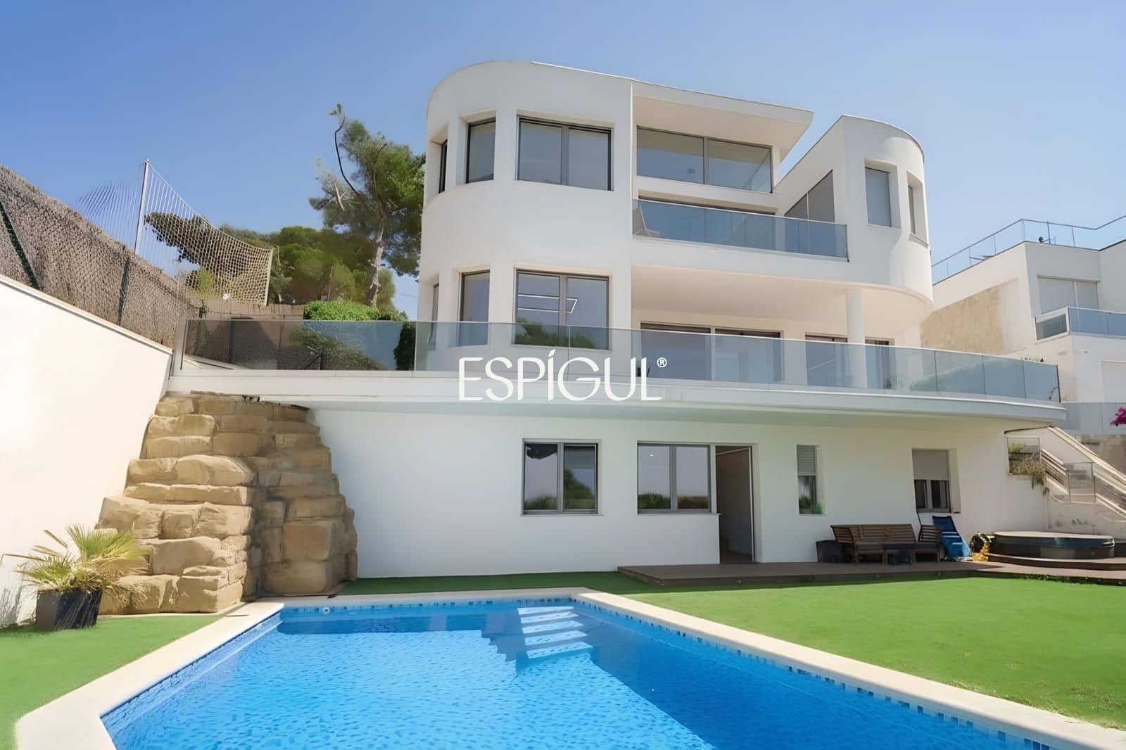 5 bedroom Villa for sale in Vilassar de Dalt with pool garage - € 1,300,000 (Ref: 10016047)