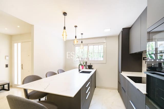 Casa de 4 habitaciones en Vilassar de Mar en venta con garaje - 778.000 € (Ref: 10016048)