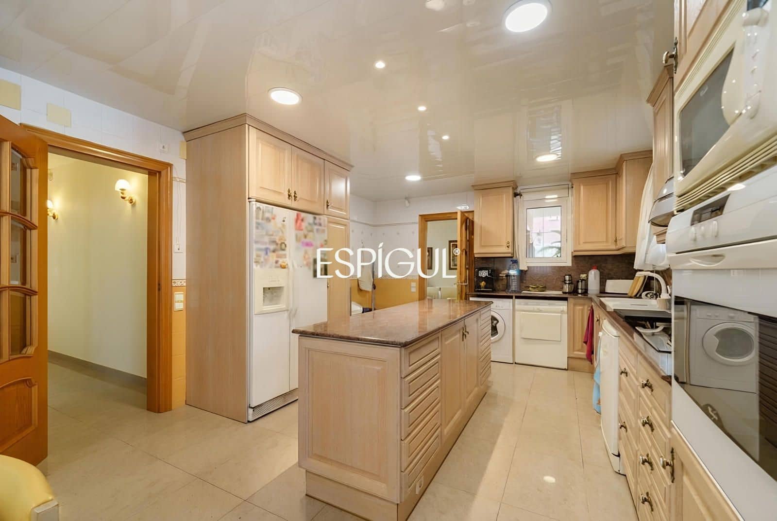 Chalet de 6 habitaciones en Vallromanes en venta con piscina garaje - 875.000 € (Ref: 10016049)