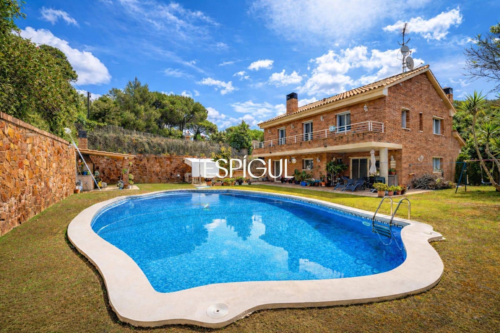 Chalet de 6 habitaciones en Vallromanes en venta con piscina garaje - 875.000 € (Ref: 10016049)