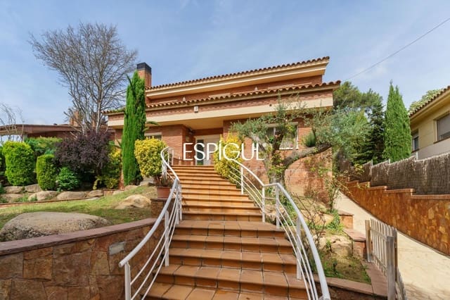 Chalet de 6 habitaciones en Vallromanes en venta con piscina garaje - 875.000 € (Ref: 10016049)
