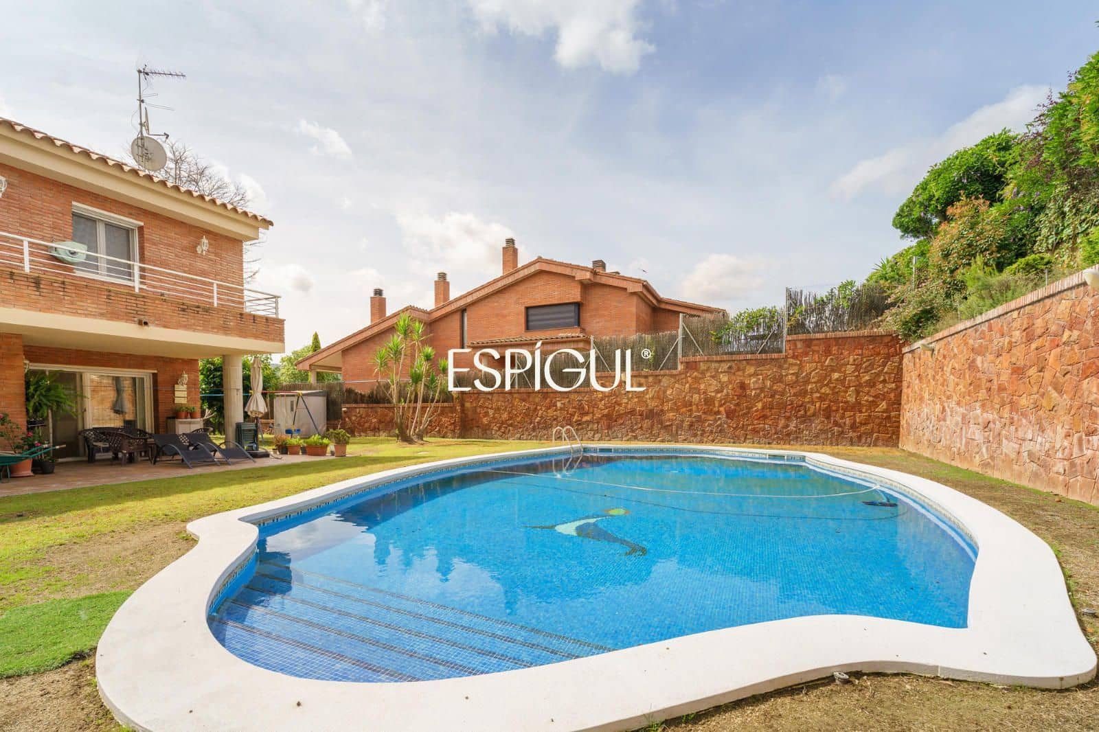 Chalet de 6 habitaciones en Vallromanes en venta con piscina garaje - 875.000 € (Ref: 10016049)