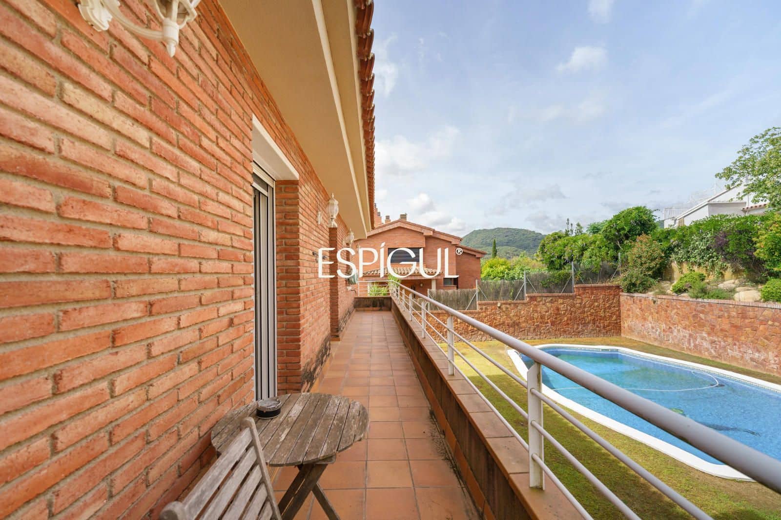Chalet de 6 habitaciones en Vallromanes en venta con piscina garaje - 875.000 € (Ref: 10016049)