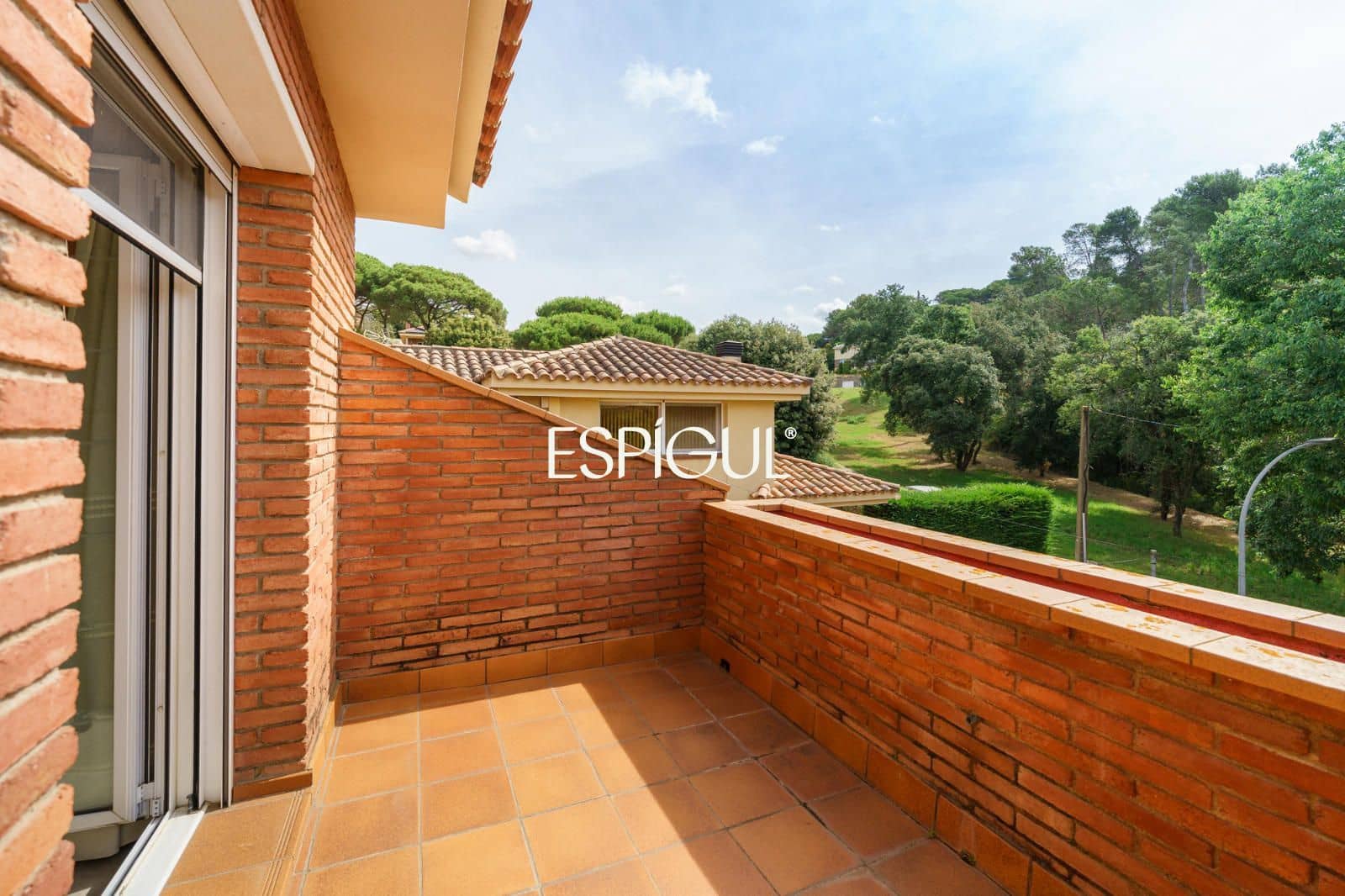 Chalet de 6 habitaciones en Vallromanes en venta con piscina garaje - 875.000 € (Ref: 10016049)