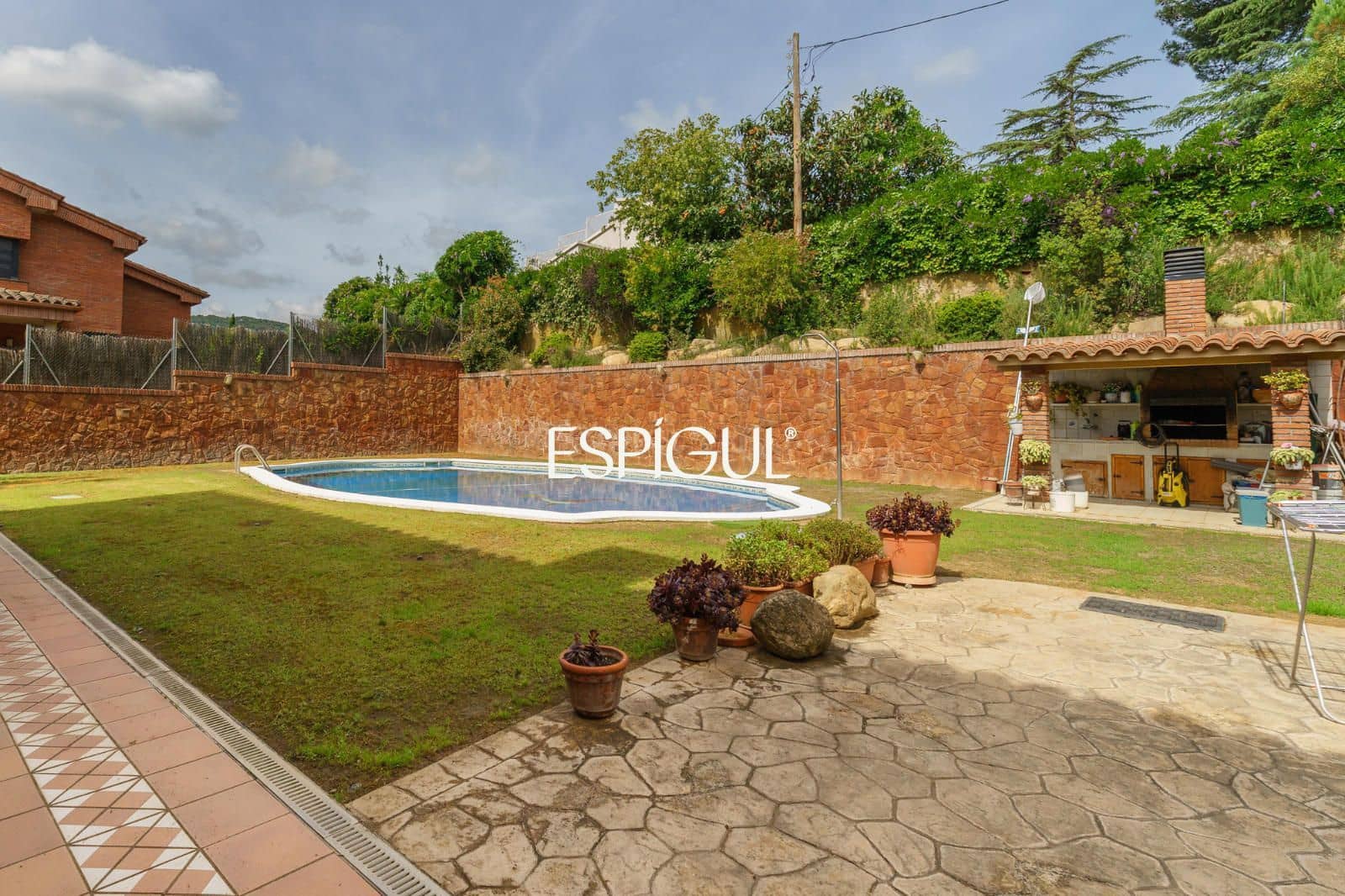 Chalet de 6 habitaciones en Vallromanes en venta con piscina garaje - 875.000 € (Ref: 10016049)