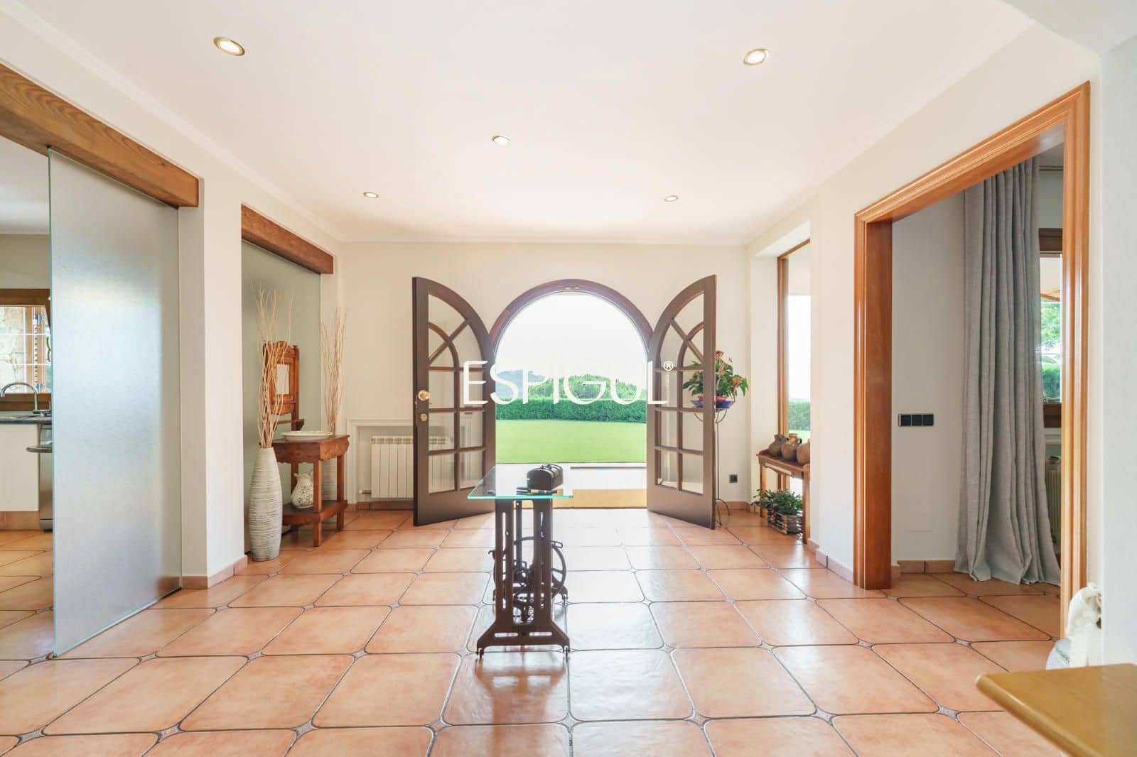 3 bedroom Villa for sale in Argentona with garage - € 870,000 (Ref: 10016050)