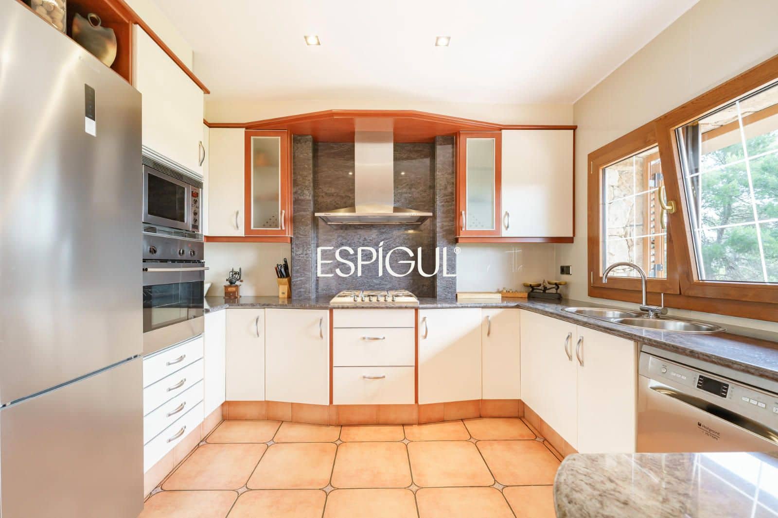3 bedroom Villa for sale in Argentona with garage - € 870,000 (Ref: 10016050)