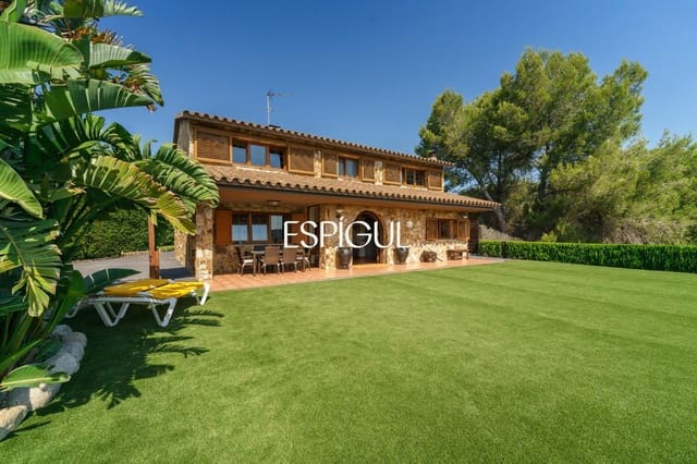 3 bedroom Villa for sale in Argentona with garage - € 870,000 (Ref: 10016050)