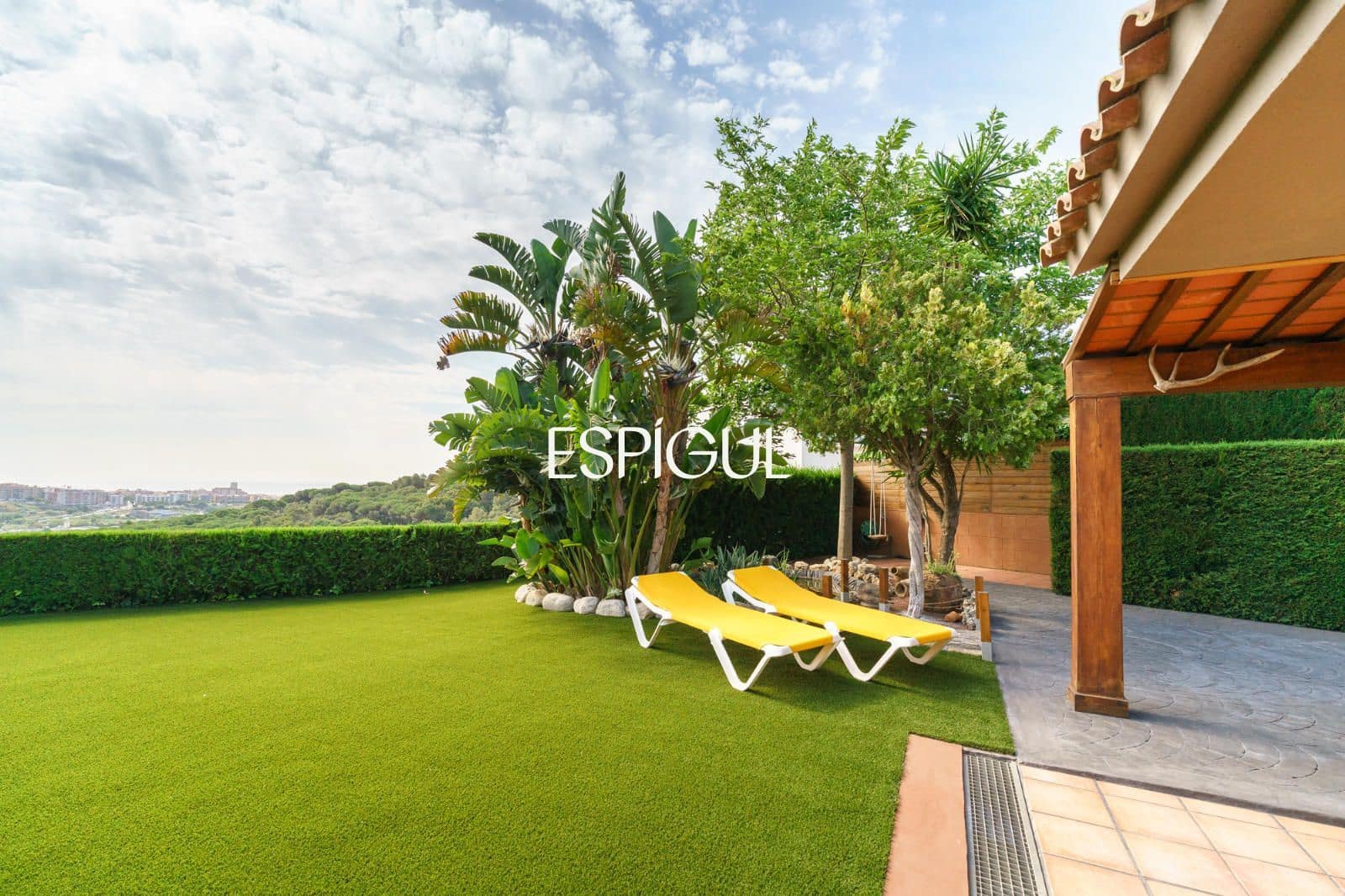 3 bedroom Villa for sale in Argentona with garage - € 870,000 (Ref: 10016050)