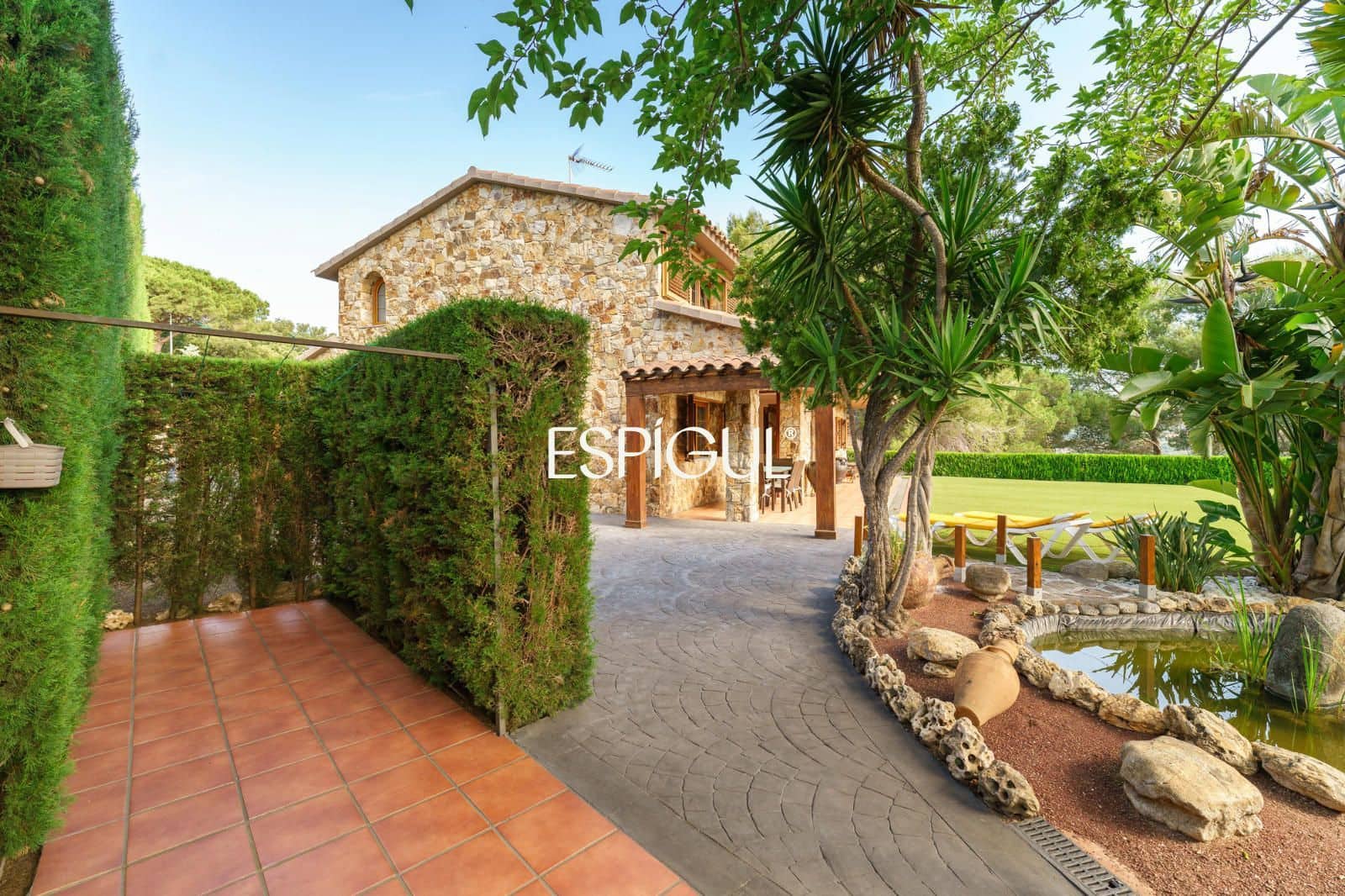 3 bedroom Villa for sale in Argentona with garage - € 870,000 (Ref: 10016050)