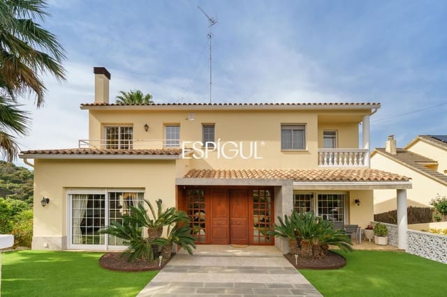 5 quarto Moradia para venda em Mataró com piscina garagem - 825 000 € (Ref: 10016051)