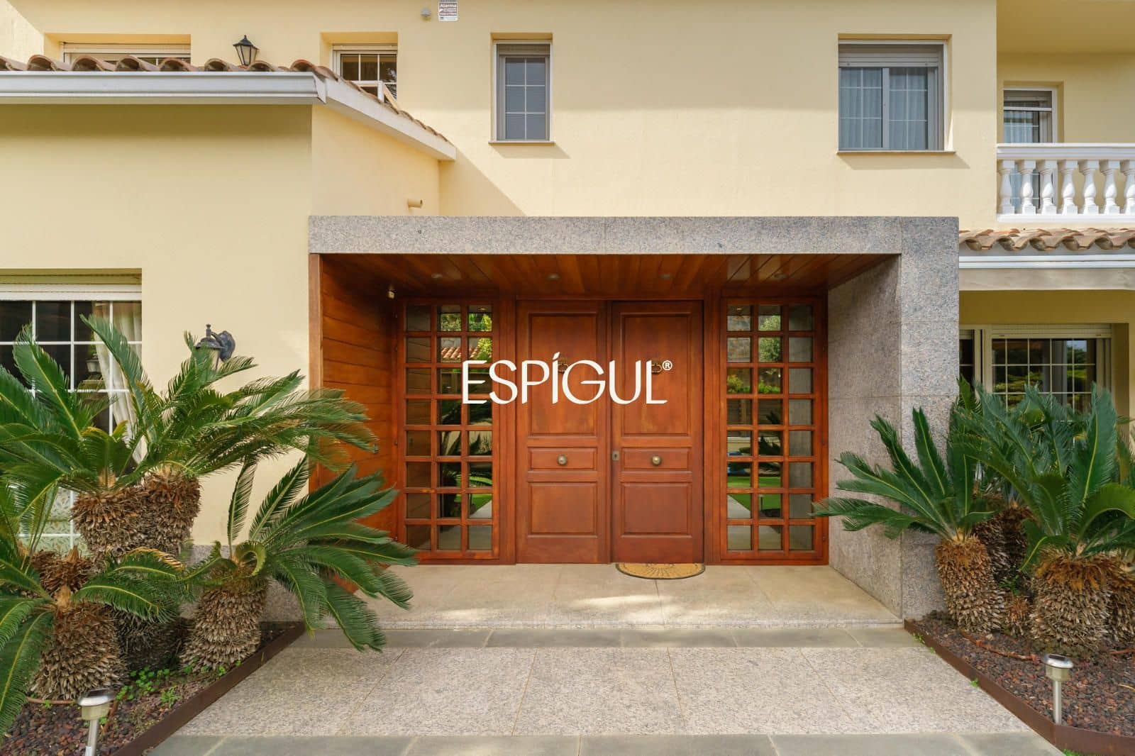 5 quarto Moradia para venda em Mataro com piscina garagem - 825 000 € (Ref: 10016051)
