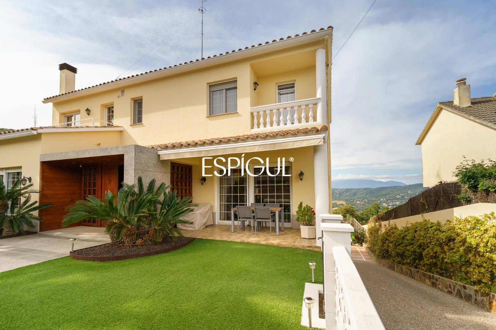 5 quarto Moradia para venda em Mataro com piscina garagem - 825 000 € (Ref: 10016051)