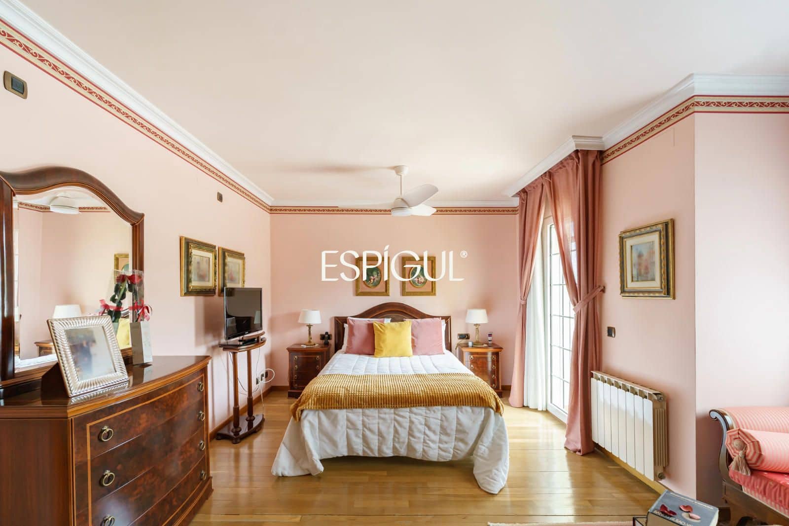 5 quarto Moradia para venda em Mataro com piscina garagem - 825 000 € (Ref: 10016051)