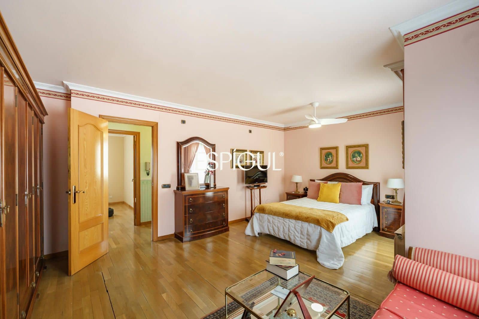 5 quarto Moradia para venda em Mataro com piscina garagem - 825 000 € (Ref: 10016051)