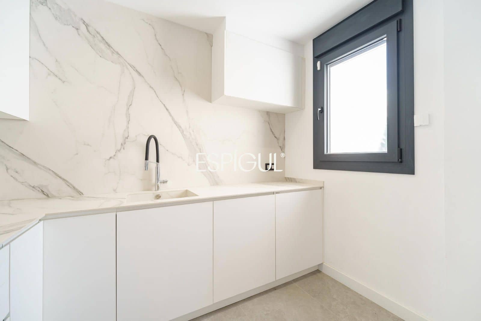 4 Zimmer Villa zu verkaufen in Vallromanes mit Pool Garage - 1.450.000 € (Ref: 10016052)