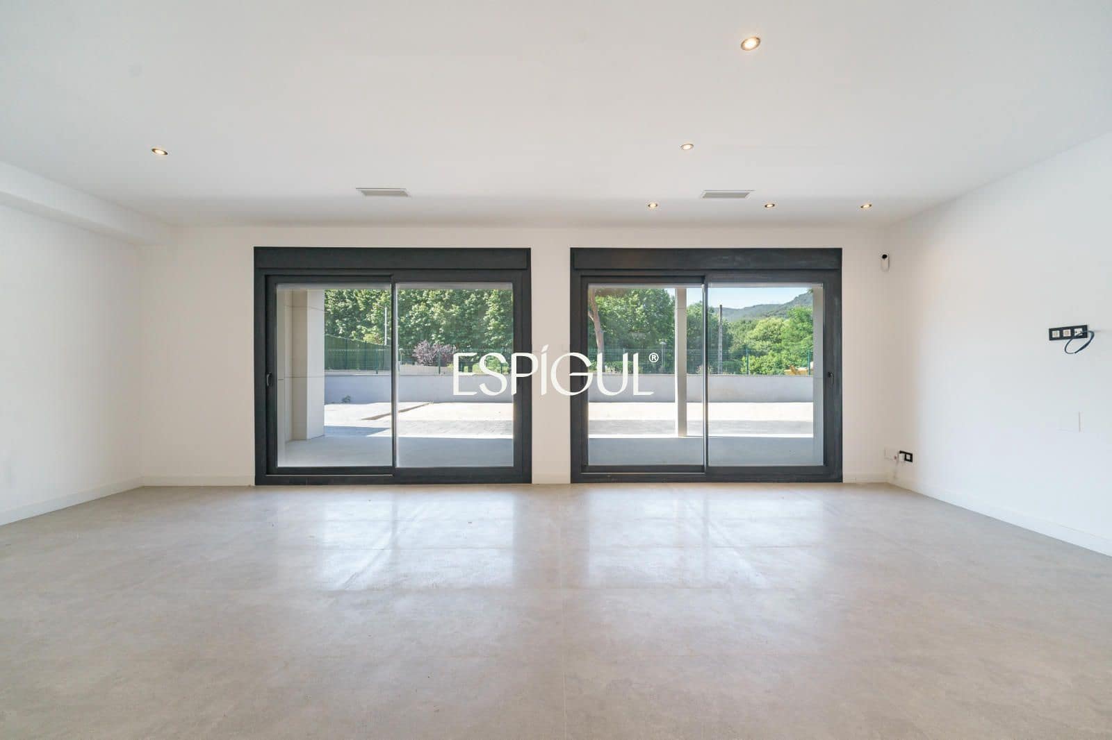 4 Zimmer Villa zu verkaufen in Vallromanes mit Pool Garage - 1.450.000 € (Ref: 10016052)