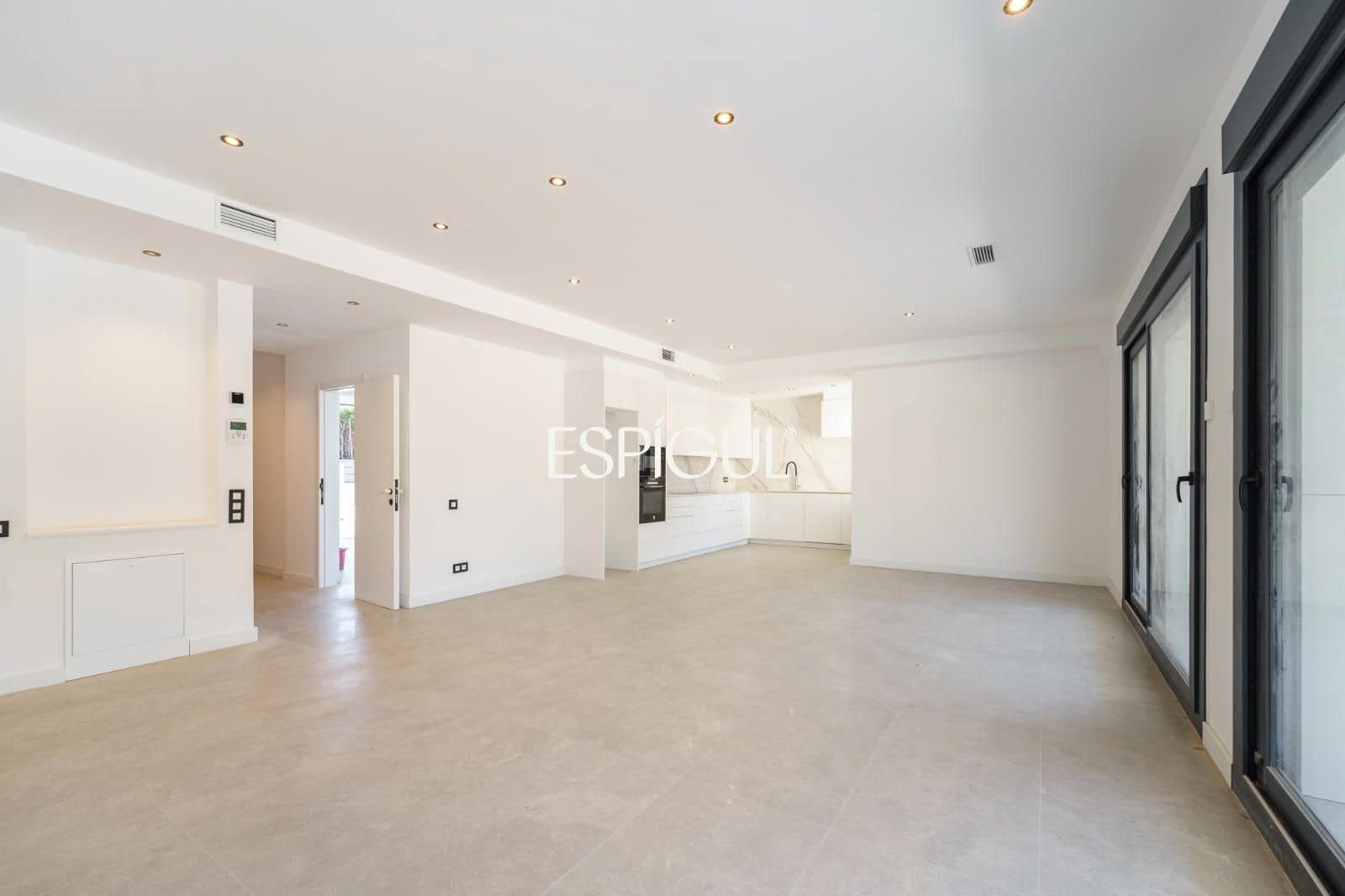 4 Zimmer Villa zu verkaufen in Vallromanes mit Pool Garage - 1.450.000 € (Ref: 10016052)