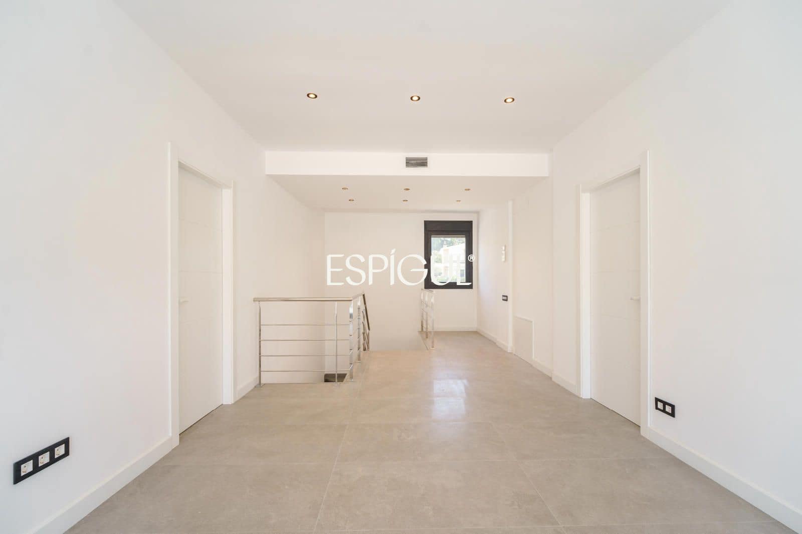 4 Zimmer Villa zu verkaufen in Vallromanes mit Pool Garage - 1.450.000 € (Ref: 10016052)
