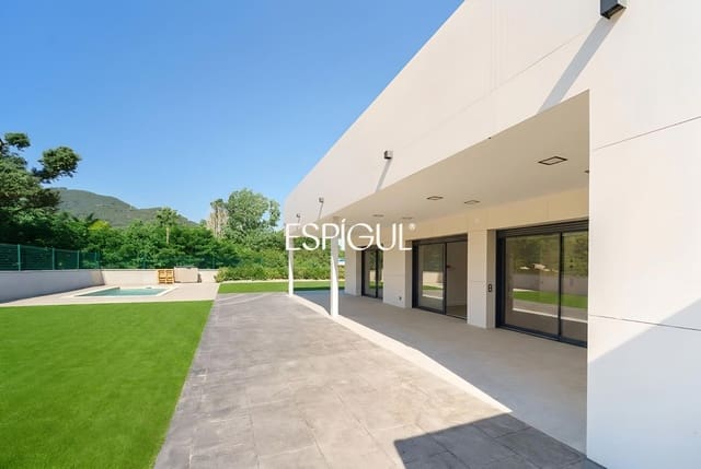 4 Zimmer Villa zu verkaufen in Vallromanes mit Pool Garage - 1.450.000 € (Ref: 10016052)